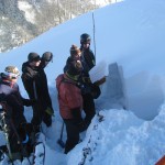081221_avy-level-1-aschroft-38 snow pit
